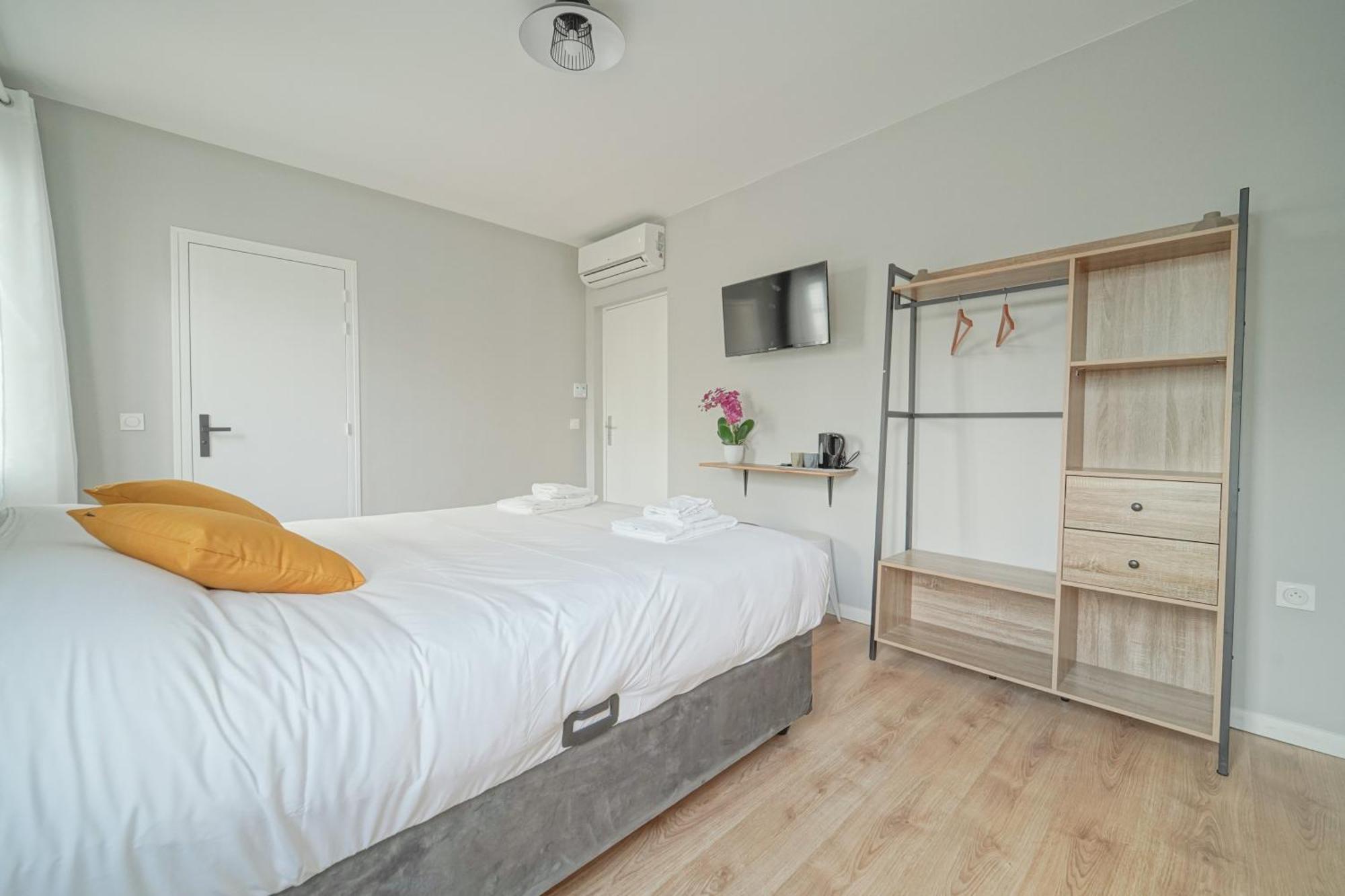 Trianon Saint Ouen Hotell Eksteriør bilde