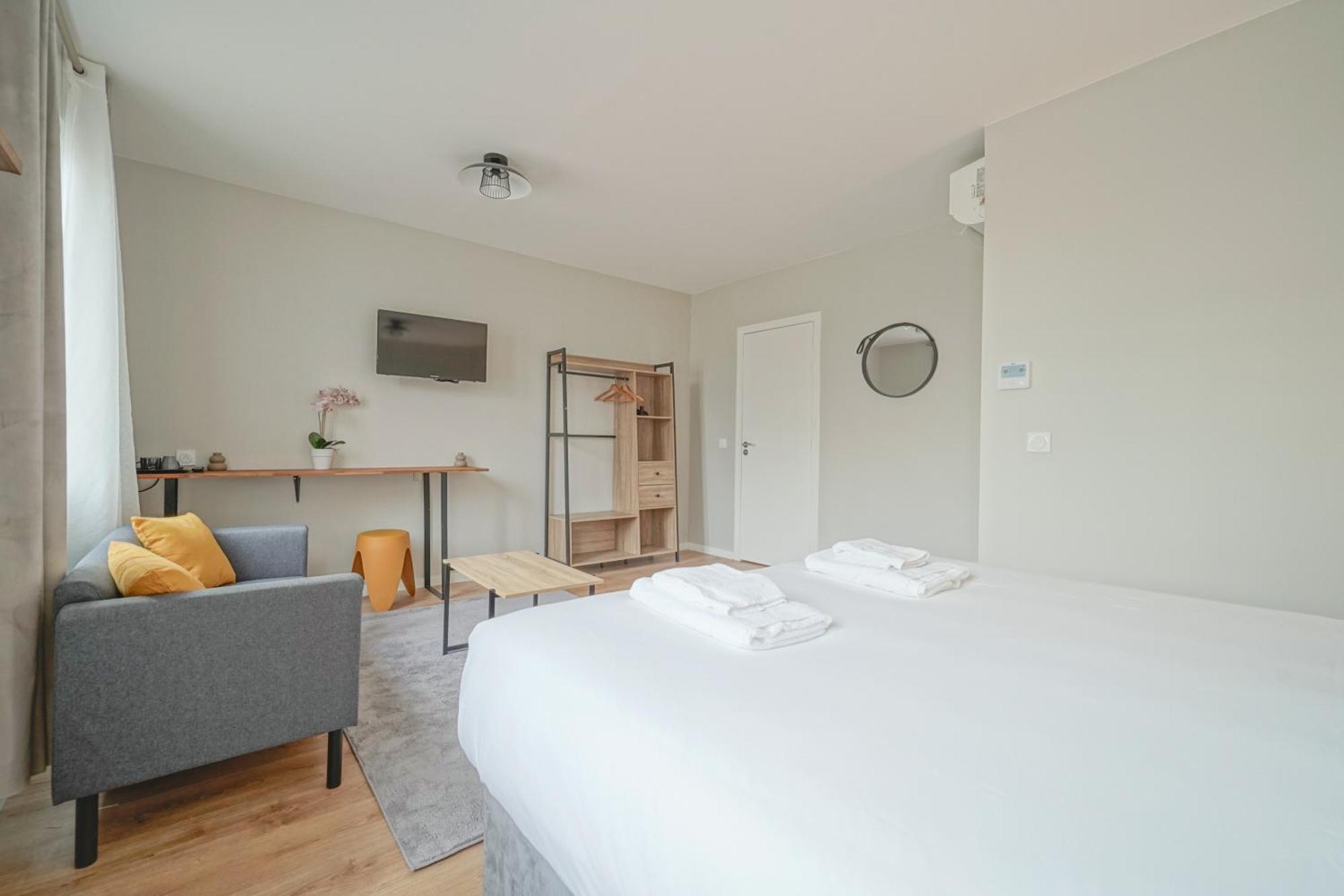 Trianon Saint Ouen Hotell Eksteriør bilde