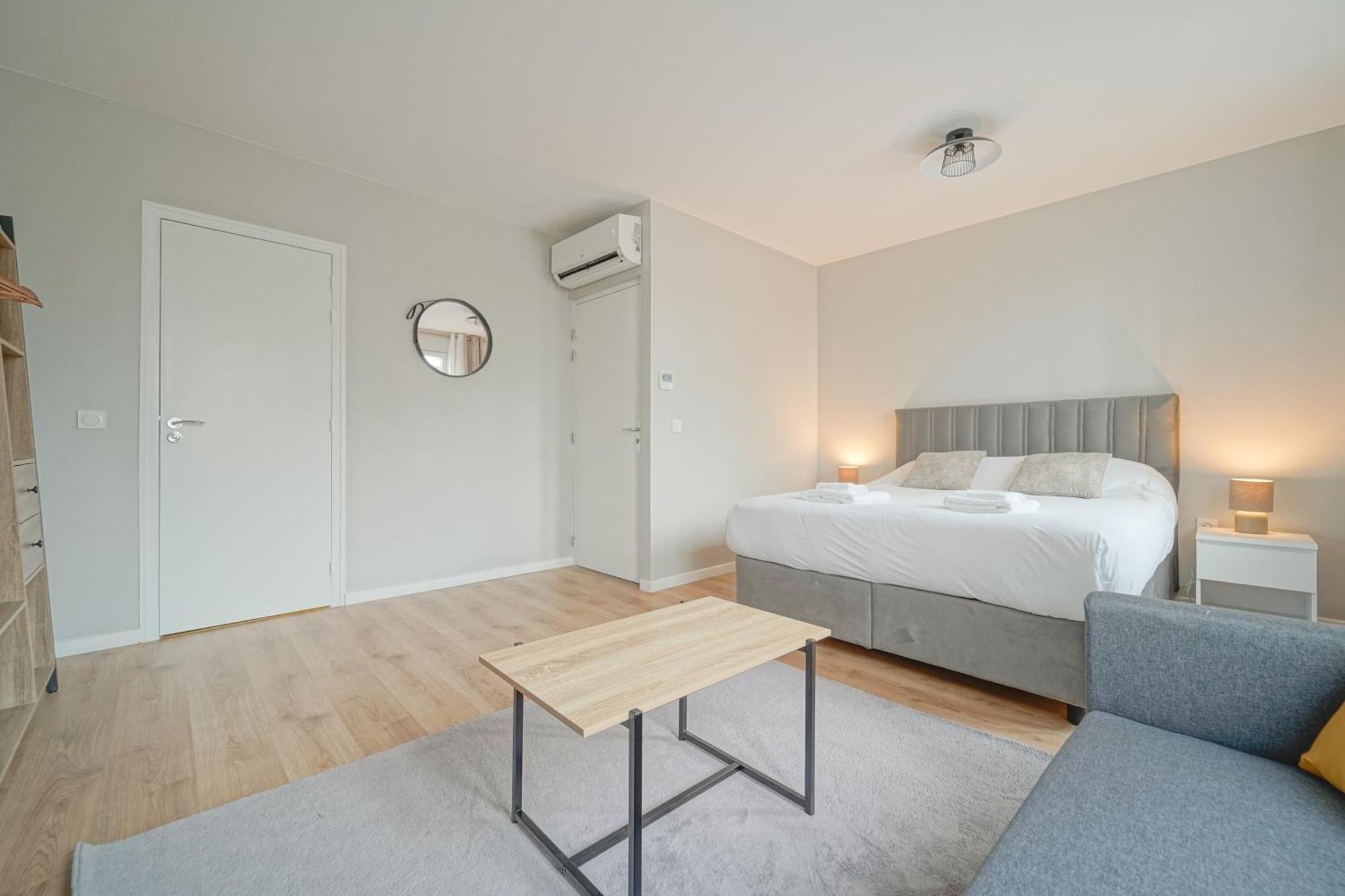 Trianon Saint Ouen Hotell Eksteriør bilde